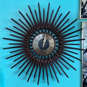 Vintage Syrocco starburst clock brown plastic WORKING